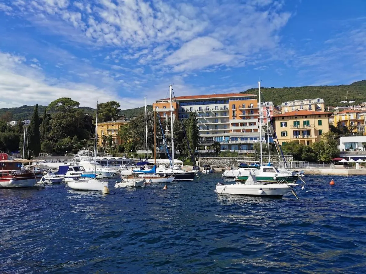 Ola II Opatija Luxury Apartments